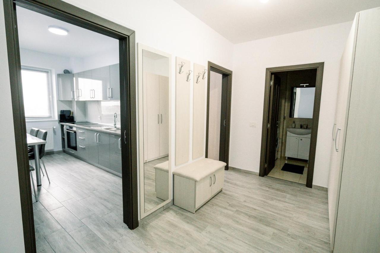 Peace House Apartment Oradea Bagian luar foto